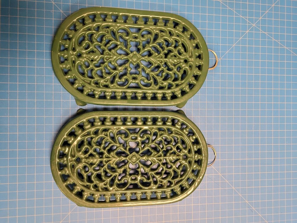 OCI 1993 Vintage Green Cast Iron Trivet Set 2 Oval Ornate Design Kitchenware